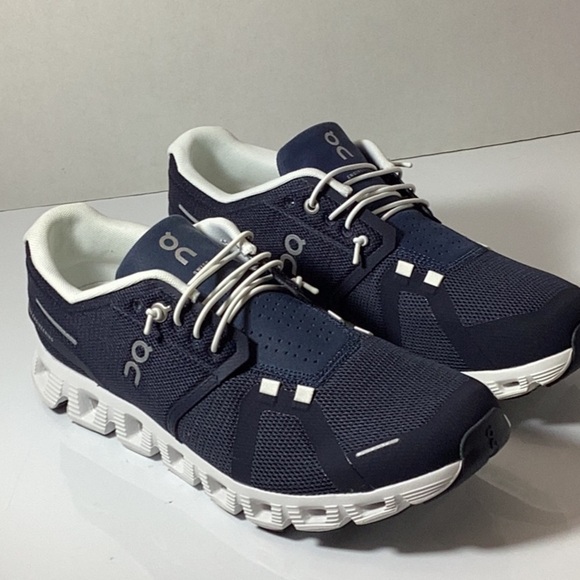 On Running  
Men's Cloud 5 Midnight/White - Picture 5 of 14